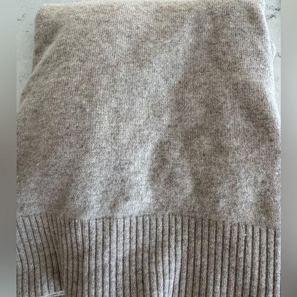 Oats 100% Cashmere lightweight 3/4 Ruffle Sleeve V Neck Sweater Women’s Sz M - Picture 8 of 10